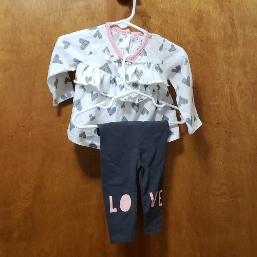 Chick Pea Long sleeve shirt and matching pants.